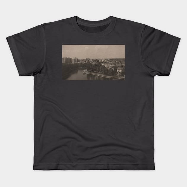 Vintage cityscape Kids T-Shirt by EvgeniiV